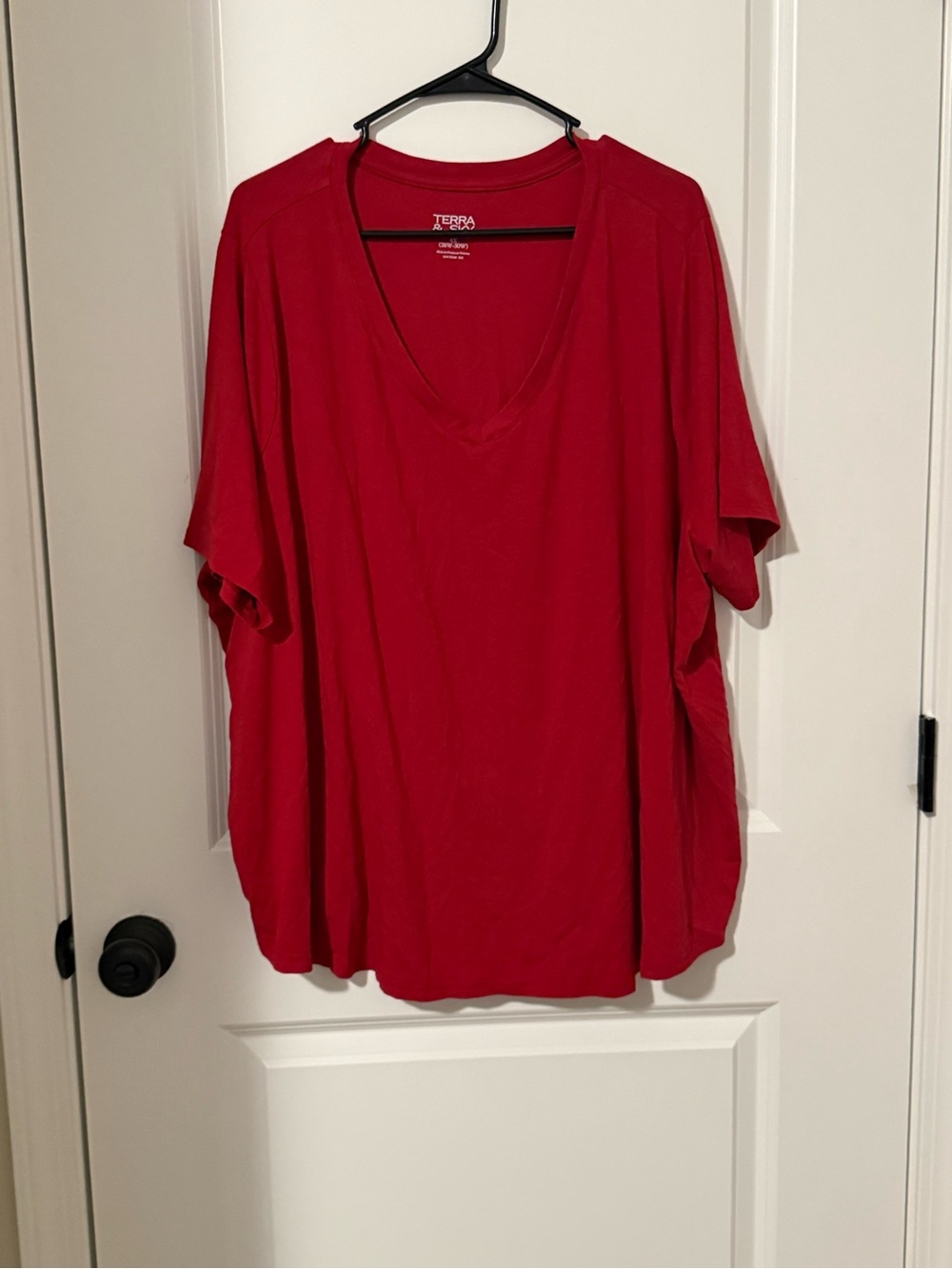 Terra & Sky Bright Red V-Neck Short Sleeve Tee